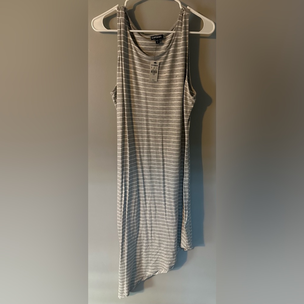 NWT!🖤🤍Women’s Express size L sleeveless dress🖤🤍